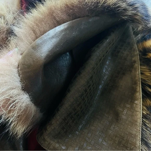 Rare Authentic Vintage Raccoon Fur Leather Bomber Made in the USA - Picture 13 of 15